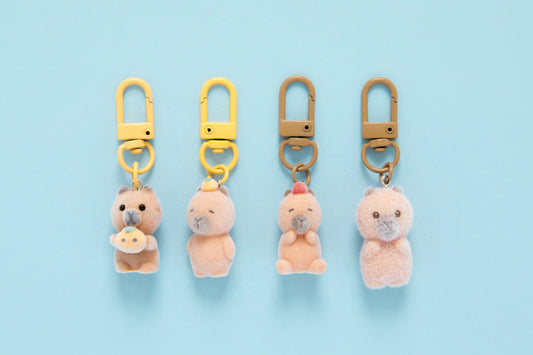 [Art Box] Cherry Barassi Fluffy Keyring