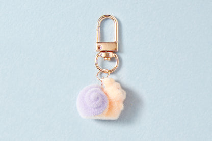 [Art Box] Relaxed Snail Fluffy Keyring
