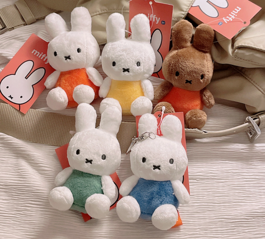 Miffy Sitting Creamy Keyring