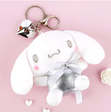SANRIO SILVER HEART BACKPACK KEYCHAIN - CINNAMOROLL 13CM